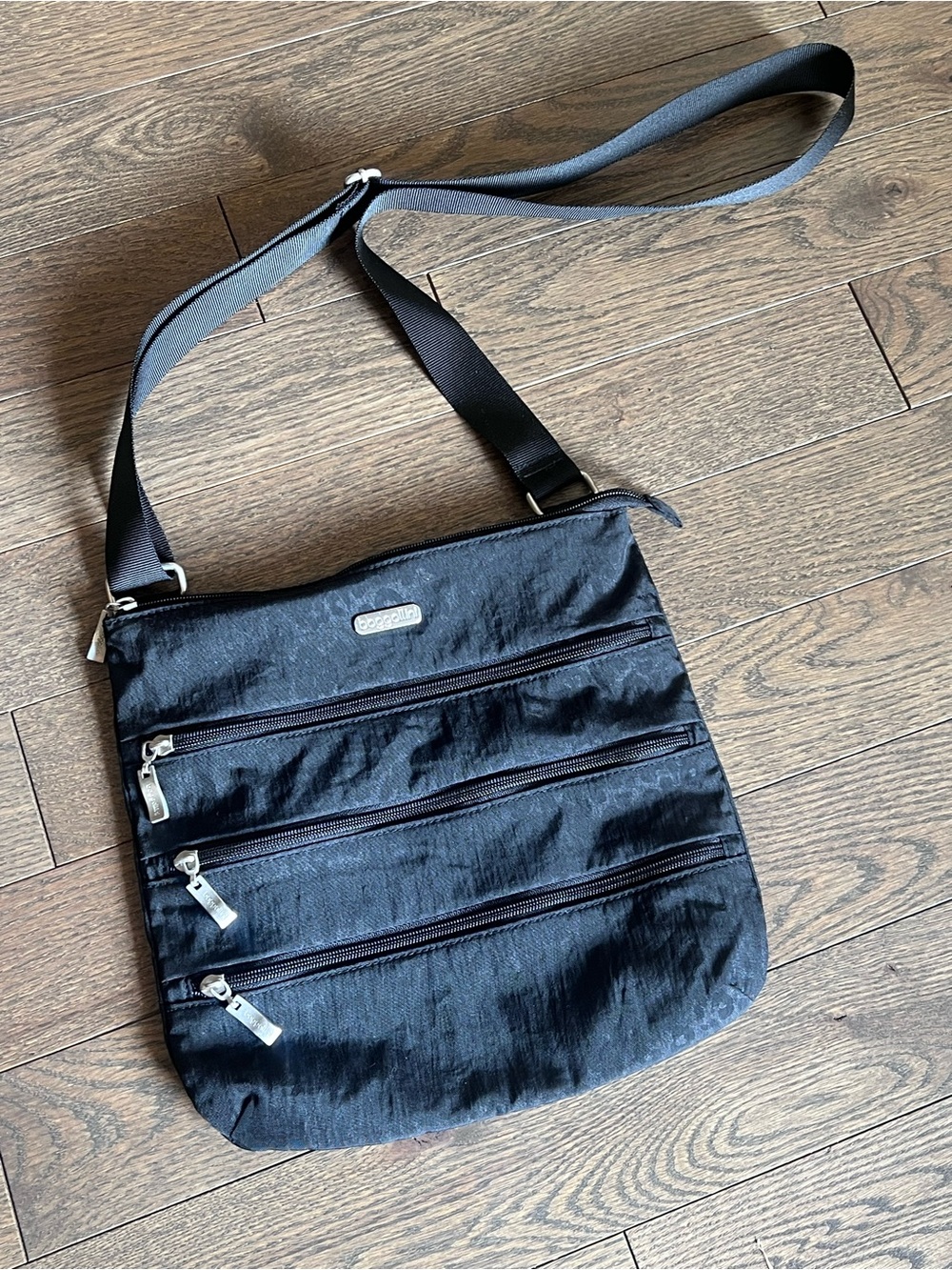 Baggallini Black Triple-Zip Crossbody Messenger